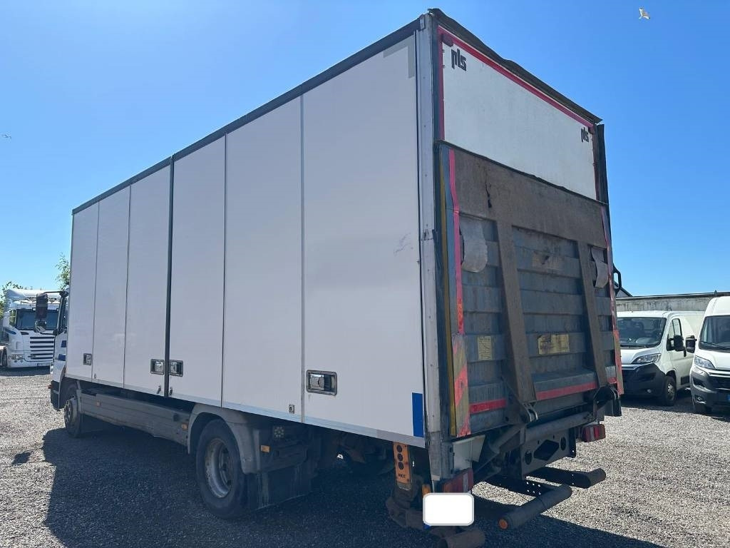 Mercedes-Benz 1224 L serie 5952 - Φορτηγό κόφα: φωτογραφία 4 Mercedes-Benz 1224 L serie 5952 - Φορτηγό κόφα: φωτογραφία 4