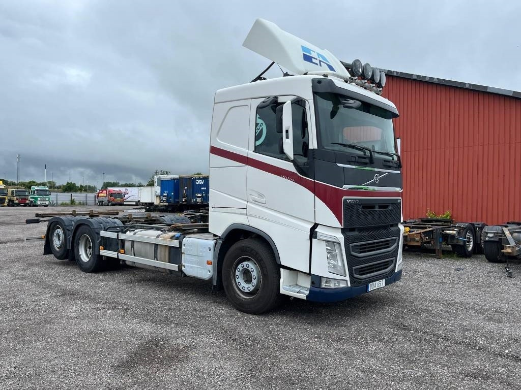 Volvo VOLVO FH 6*2 serie nr 3248 - Φορτηγό μεταφοράς εμπορευματοκιβωτίων/ Κινητό αμάξωμα: φωτογραφία 3 Volvo VOLVO FH 6*2 serie nr 3248 - Φορτηγό μεταφοράς εμπορευματοκιβωτίων/ Κινητό αμάξωμα: φωτογραφία 3