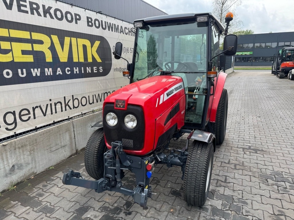 Massey Ferguson 1547 - Τρακτέρ: φωτογραφία 2 Massey Ferguson 1547 - Τρακτέρ: φωτογραφία 2