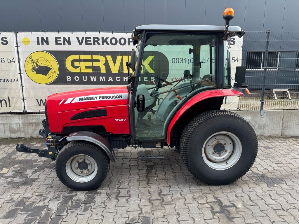 Massey Ferguson 1547 - Τρακτέρ: φωτογραφία 1 Massey Ferguson 1547 - Τρακτέρ: φωτογραφία 1