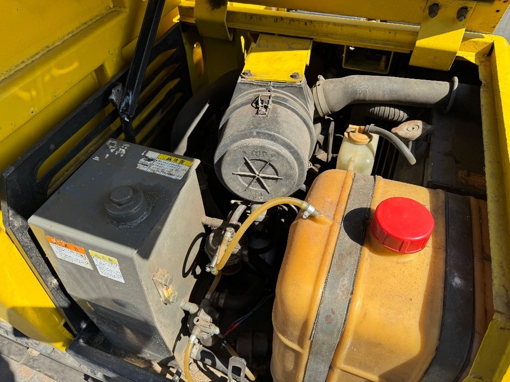 Yanmar C 30 R-2 B - Μίνι ανατρεπόμενο: φωτογραφία 4 Yanmar C 30 R-2 B - Μίνι ανατρεπόμενο: φωτογραφία 4