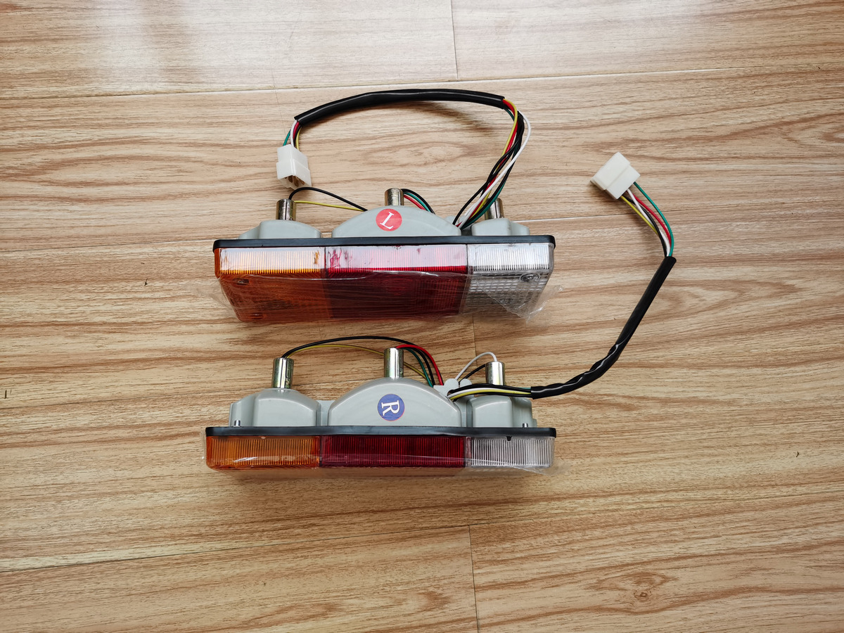 Qingdao Promising Rear Combination Light for China Loader - Φανάρι πίσω για Ελαστιχοφόρος φορτωτής: φωτογραφία 1 Qingdao Promising Rear Combination Light for China Loader - Φανάρι πίσω για Ελαστιχοφόρος φορτωτής: φωτογραφία 1