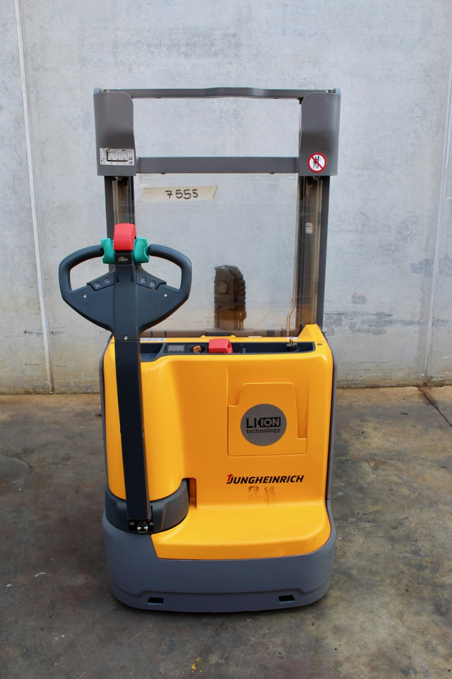 Jungheinrich EJC 110 250 ZZ LI-ion - Μηχάνημα στοίβαξης: φωτογραφία 5 Jungheinrich EJC 110 250 ZZ LI-ion - Μηχάνημα στοίβαξης: φωτογραφία 5