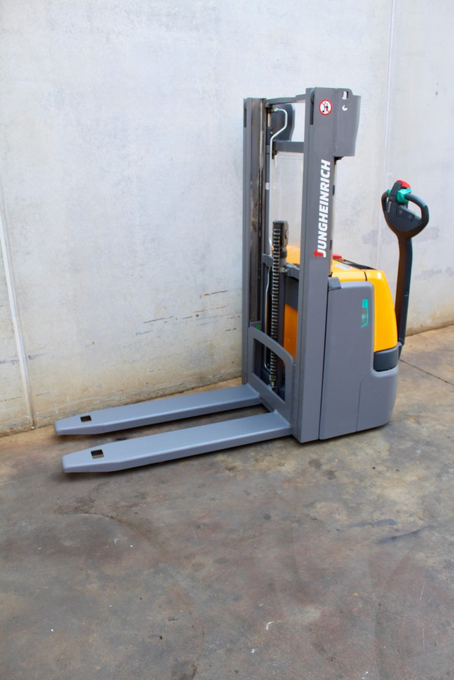 Jungheinrich EJC 110 250 ZZ LI-ion - Μηχάνημα στοίβαξης: φωτογραφία 2 Jungheinrich EJC 110 250 ZZ LI-ion - Μηχάνημα στοίβαξης: φωτογραφία 2