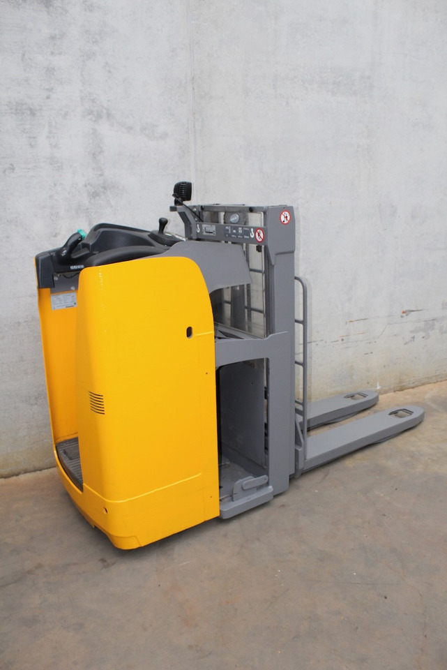 Jungheinrich ESD 120 201 ZT - Μηχάνημα στοίβαξης: φωτογραφία 3 Jungheinrich ESD 120 201 ZT - Μηχάνημα στοίβαξης: φωτογραφία 3