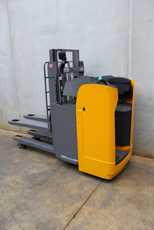 Jungheinrich ESD 120 201 ZT - Μηχάνημα στοίβαξης: φωτογραφία 1 Jungheinrich ESD 120 201 ZT - Μηχάνημα στοίβαξης: φωτογραφία 1