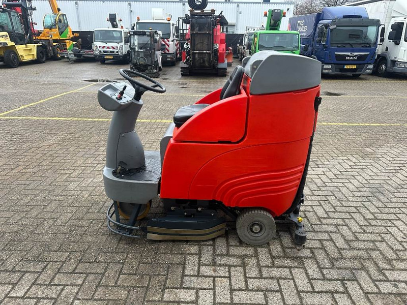 Hako B 750 R SOLD - Σάρωθρο δρόμων: φωτογραφία 5 Hako B 750 R SOLD - Σάρωθρο δρόμων: φωτογραφία 5