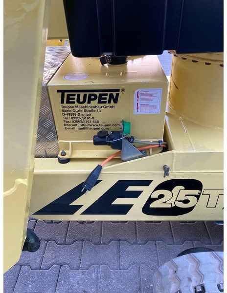Τηλεσκοπικό ανυψωτικό, Καλαθοφόρο με ερπύστριες Teupen Leo 25 T: φωτογραφία 14