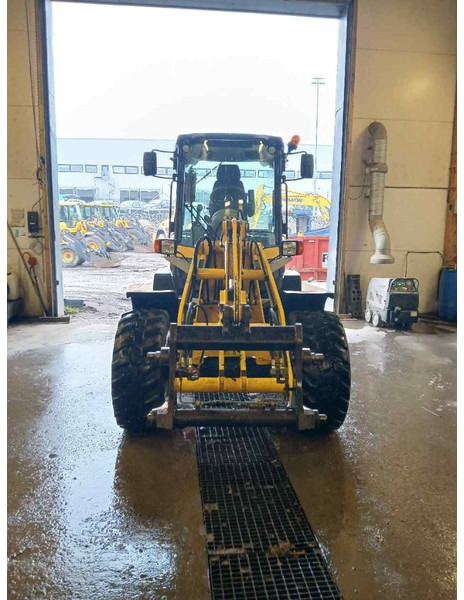 Yanmar V80-5 - Φορτωτής πλάγιας ολίσθησης: φωτογραφία 3 Yanmar V80-5 - Φορτωτής πλάγιας ολίσθησης: φωτογραφία 3