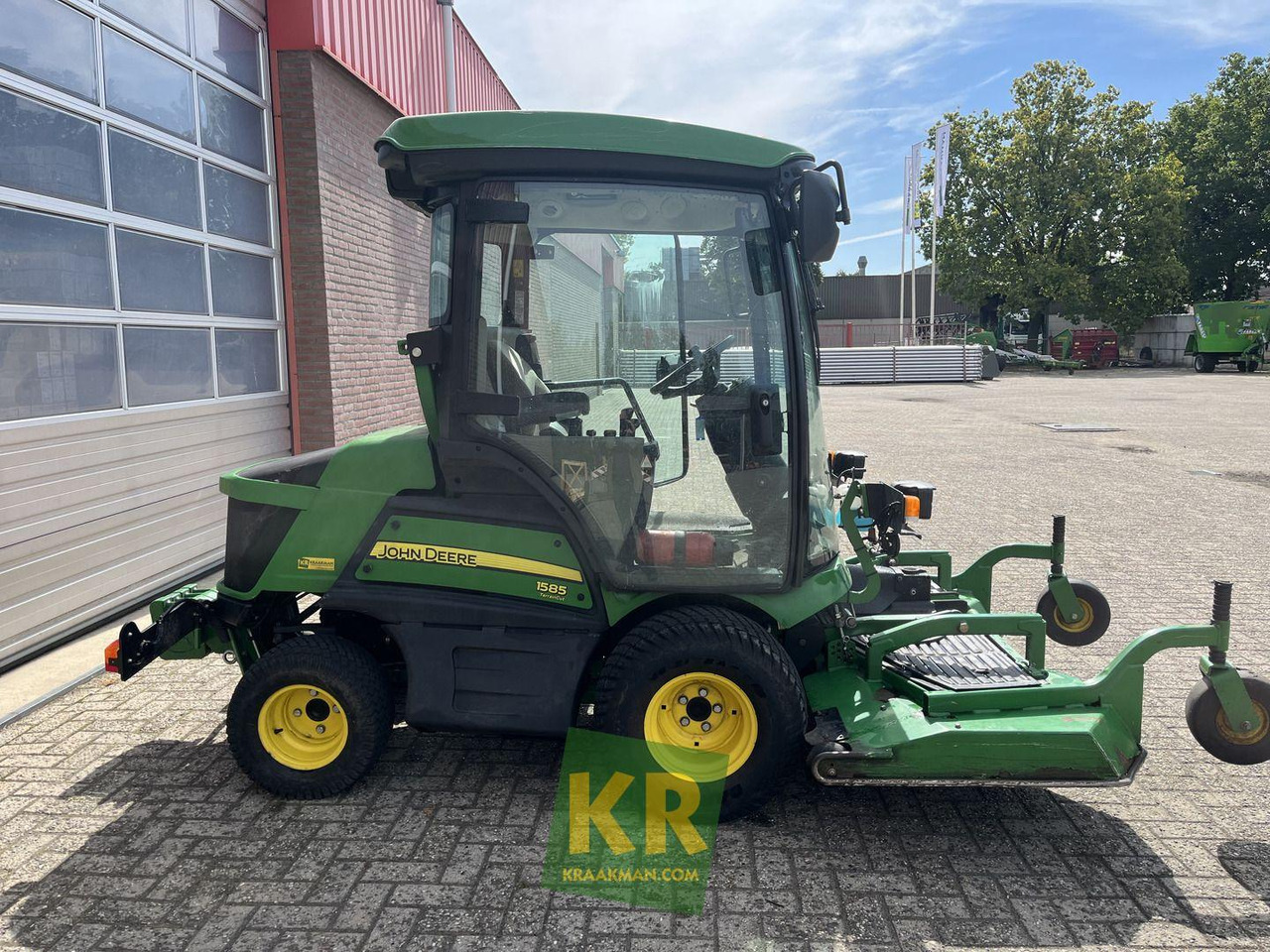 1585 John Deere - Χλοοκοπτικό: φωτογραφία 3 1585 John Deere - Χλοοκοπτικό: φωτογραφία 3