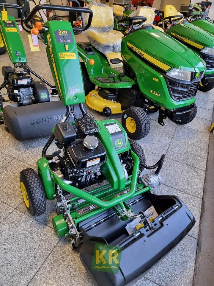 220 John Deere  - Χλοοκοπτικό: φωτογραφία 1 220 John Deere  - Χλοοκοπτικό: φωτογραφία 1