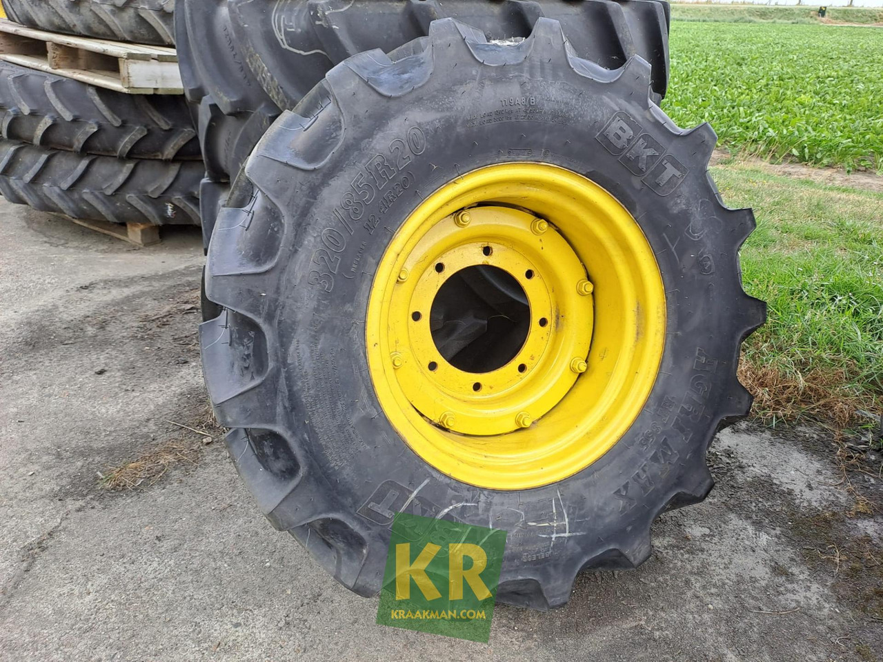 BKT 320/85R20 855 - Πλήρης τροχός για Γεωργικά μηχανήματα: φωτογραφία 3 BKT 320/85R20 855 - Πλήρης τροχός για Γεωργικά μηχανήματα: φωτογραφία 3