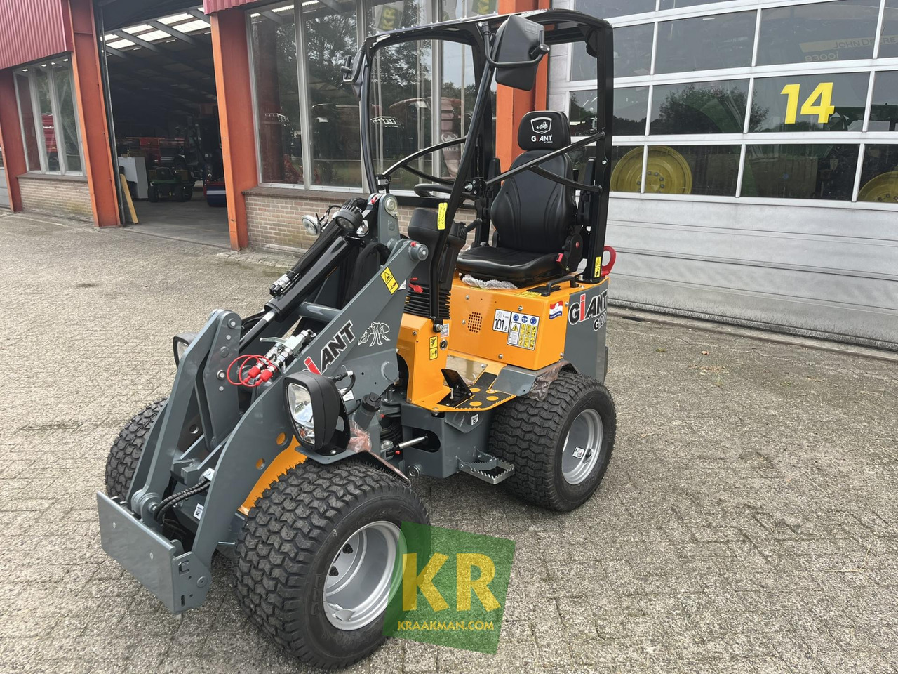 G1200 Giant - Σπαστός φορτωτής: φωτογραφία 1 G1200 Giant - Σπαστός φορτωτής: φωτογραφία 1