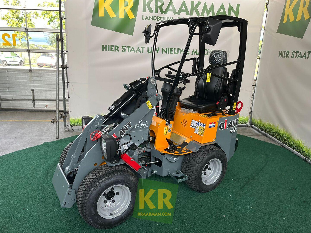 Giant G1200 - Σπαστός φορτωτής: φωτογραφία 1 Giant G1200 - Σπαστός φορτωτής: φωτογραφία 1