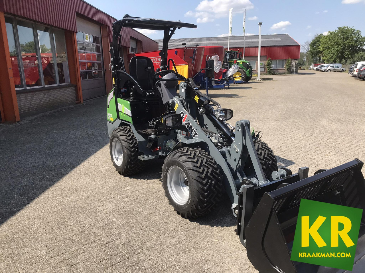 Giant G2200E - Σπαστός φορτωτής: φωτογραφία 2 Giant G2200E - Σπαστός φορτωτής: φωτογραφία 2