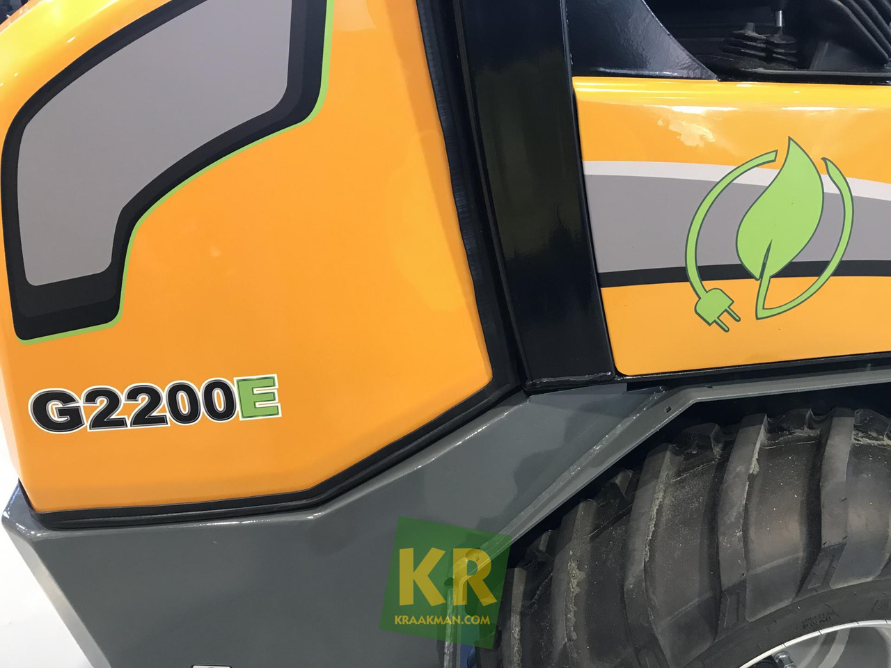Giant G2200E - Σπαστός φορτωτής: φωτογραφία 4 Giant G2200E - Σπαστός φορτωτής: φωτογραφία 4
