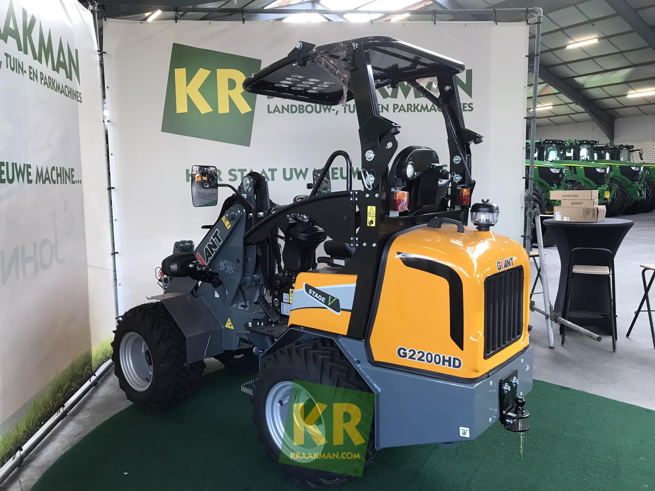 Giant G2200 - Σπαστός φορτωτής: φωτογραφία 4 Giant G2200 - Σπαστός φορτωτής: φωτογραφία 4