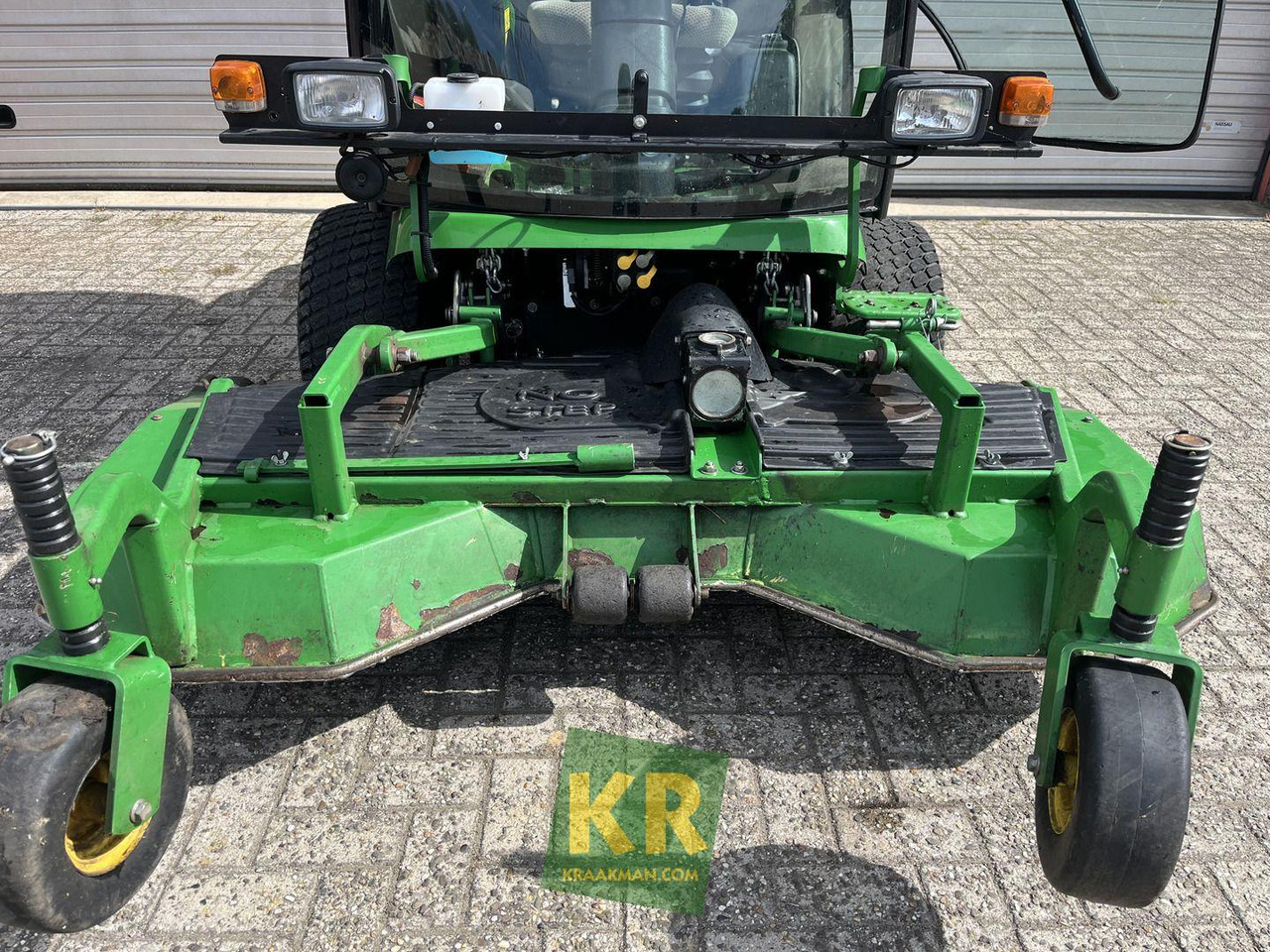 John Deere 1585 - Χλοοκοπτικό: φωτογραφία 2 John Deere 1585 - Χλοοκοπτικό: φωτογραφία 2