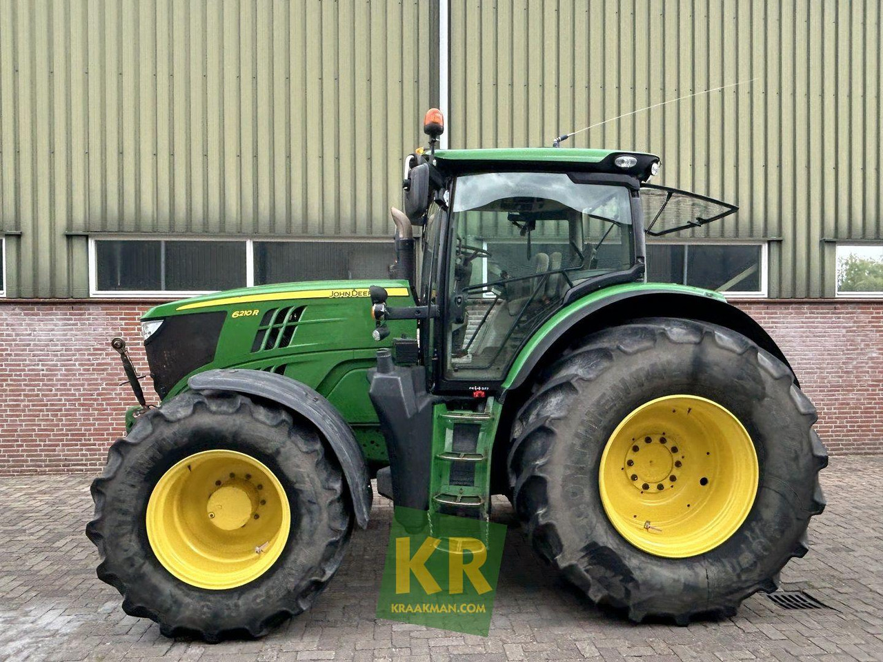 John Deere 6210R - Τρακτέρ: φωτογραφία 1 John Deere 6210R - Τρακτέρ: φωτογραφία 1