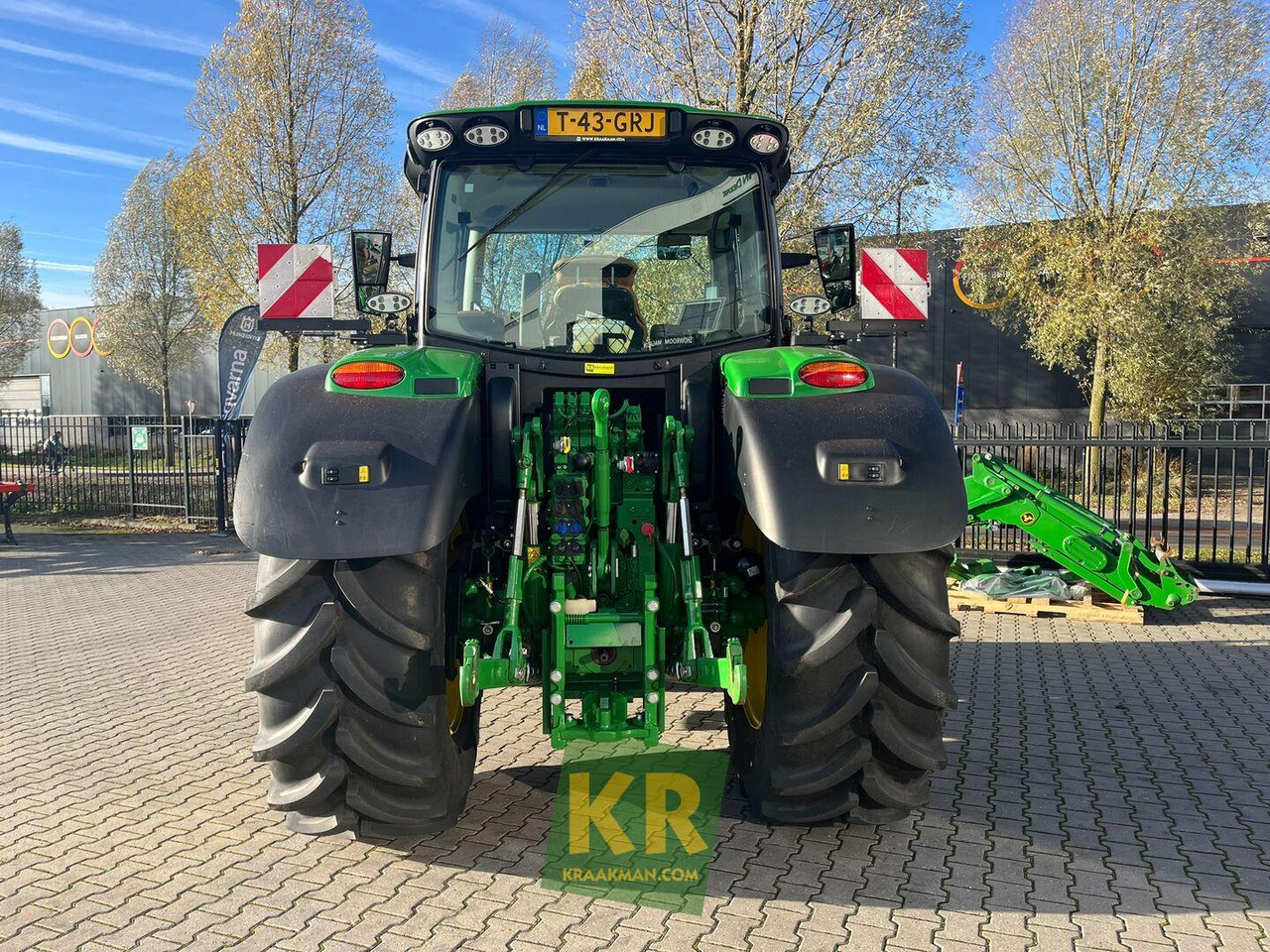 John Deere 6R 140 - Τρακτέρ: φωτογραφία 4 John Deere 6R 140 - Τρακτέρ: φωτογραφία 4