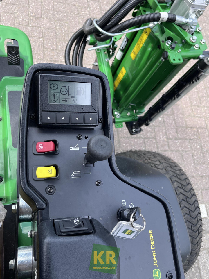 John Deere 8700A - Χλοοκοπτικό: φωτογραφία 2 John Deere 8700A - Χλοοκοπτικό: φωτογραφία 2