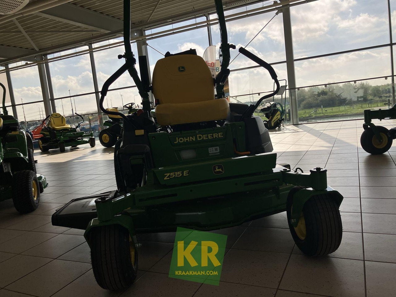 John Deere Z515E ZEROTURN - Χλοοκοπτικό: φωτογραφία 2 John Deere Z515E ZEROTURN - Χλοοκοπτικό: φωτογραφία 2