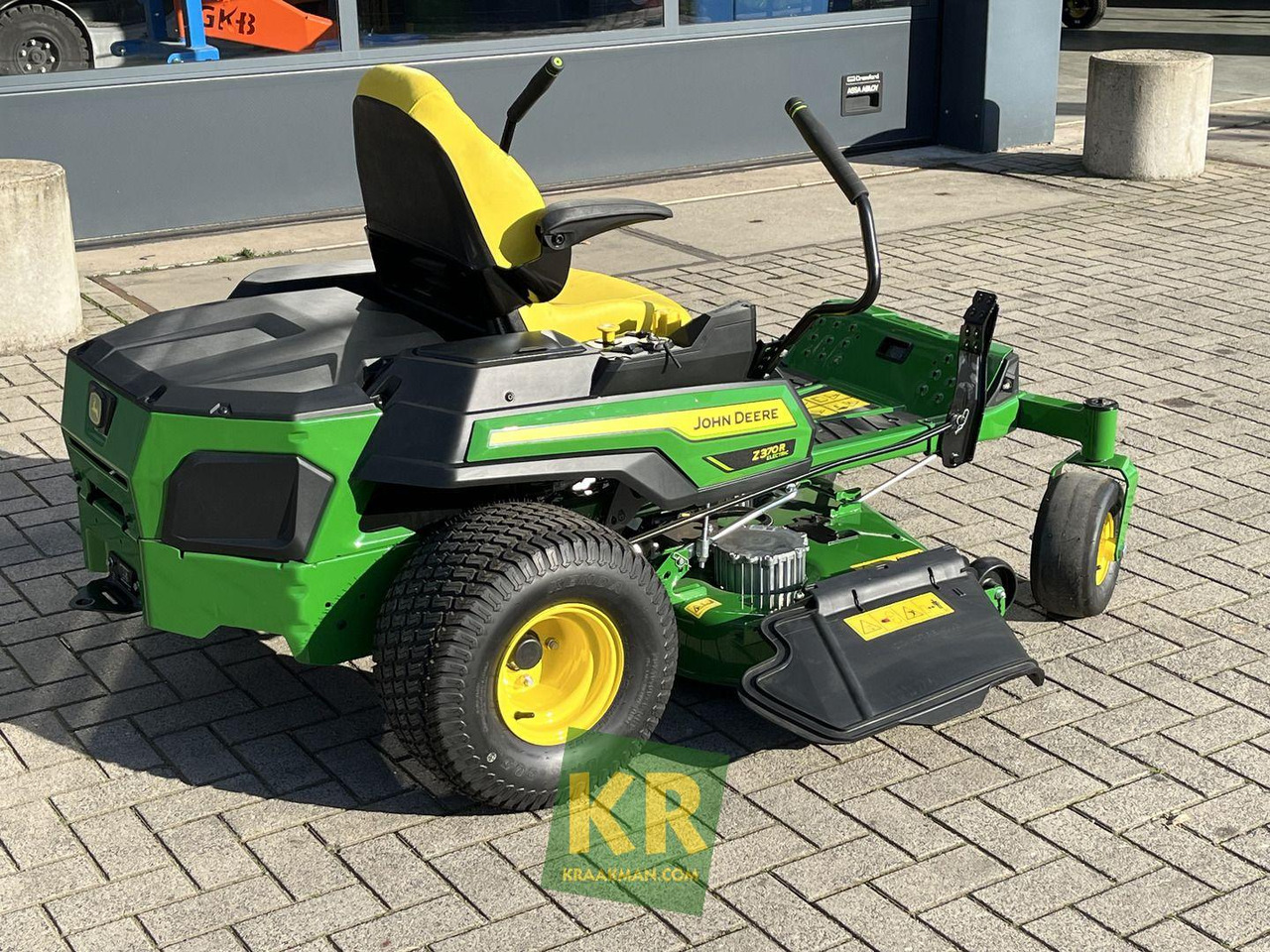 Z370R ELECTRIC John Deere - Χλοοκοπτικό: φωτογραφία 4 Z370R ELECTRIC John Deere - Χλοοκοπτικό: φωτογραφία 4