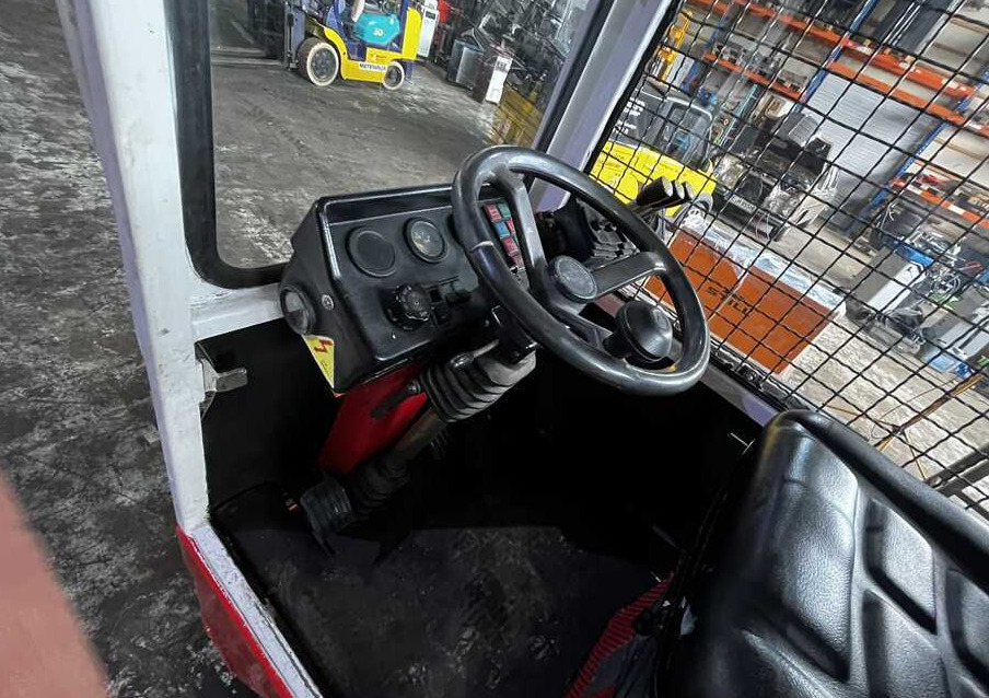 Fantuzzi SF30 - Πλευρικοί φορτωτές: φωτογραφία 3 Fantuzzi SF30 - Πλευρικοί φορτωτές: φωτογραφία 3