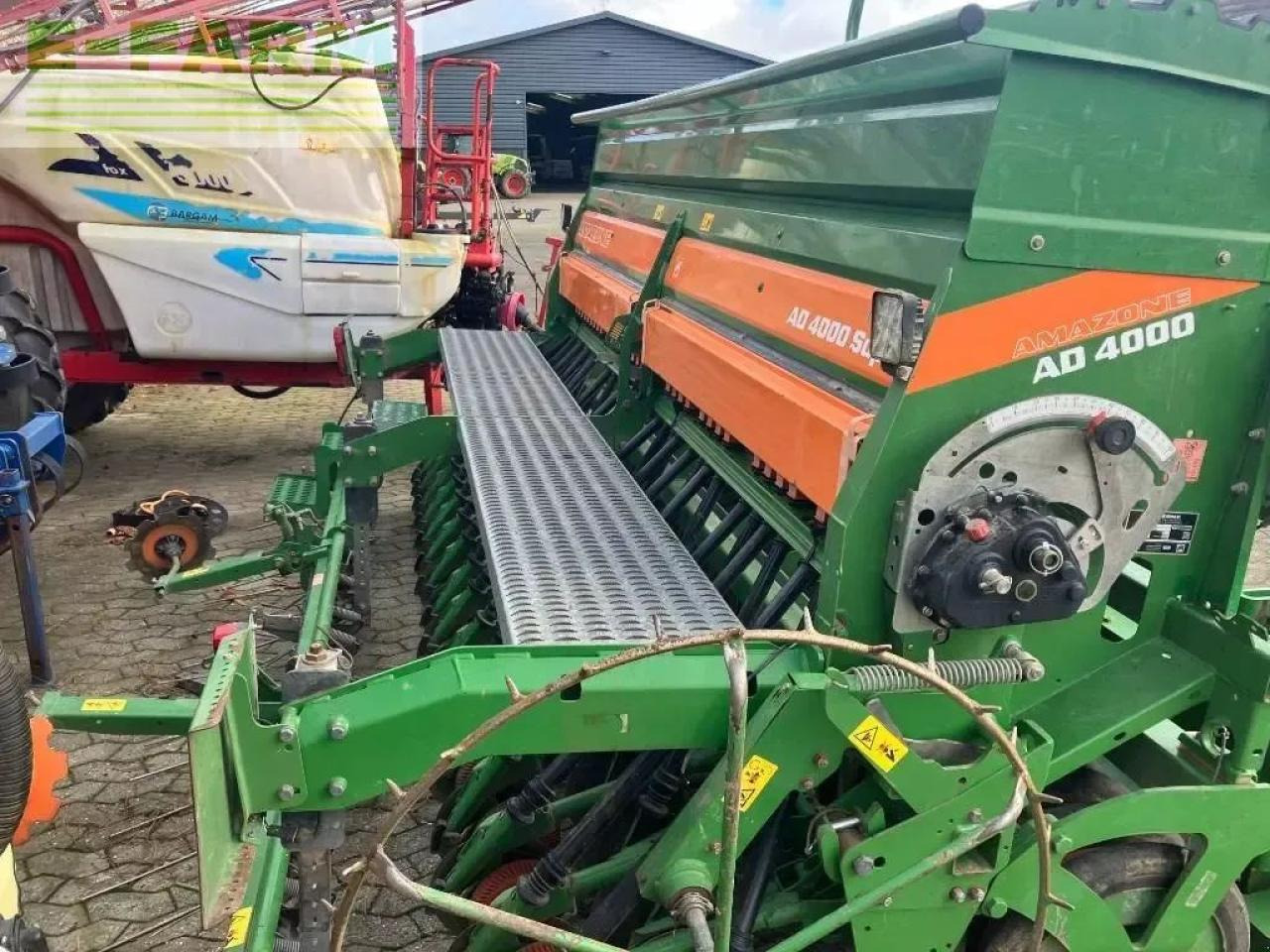 Amazone ad 4000 super - Σπαρτική με σβάρνα: φωτογραφία 4 Amazone ad 4000 super - Σπαρτική με σβάρνα: φωτογραφία 4
