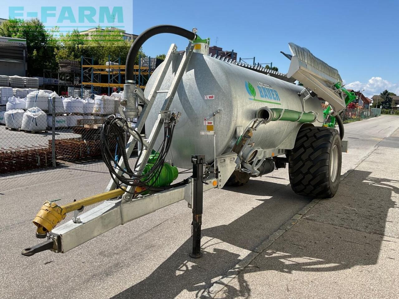 Bauer v 81 mit schleppfix sfa 9 - Κοπροδιανομέας υγρής κοπριάς: φωτογραφία 2 Bauer v 81 mit schleppfix sfa 9 - Κοπροδιανομέας υγρής κοπριάς: φωτογραφία 2