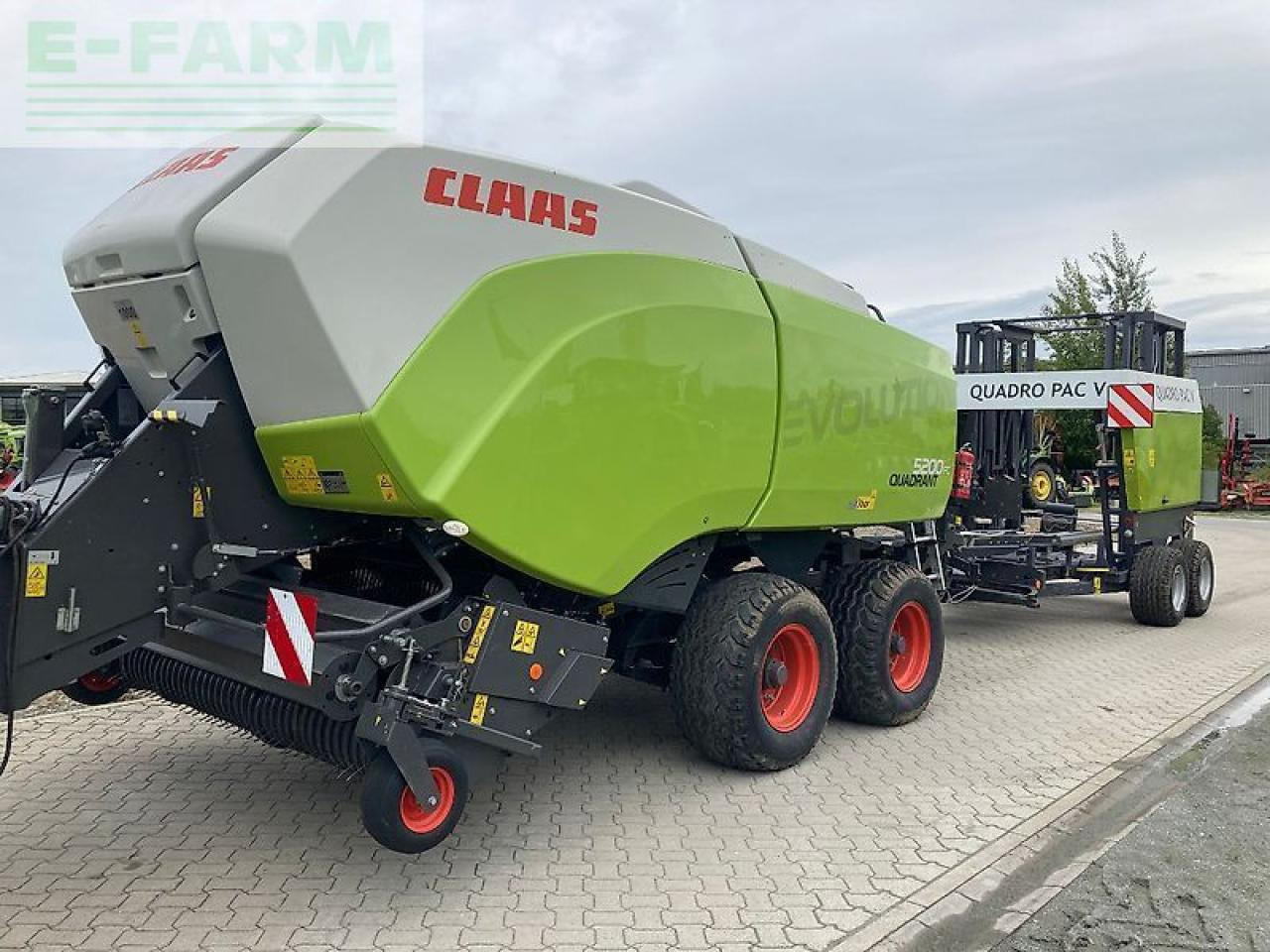 CLAAS 5200 evolution fc tandem inkl. quadro pack v - Χορτοδετική μηχανή τετράγωνες μπάλες: φωτογραφία 4 CLAAS 5200 evolution fc tandem inkl. quadro pack v - Χορτοδετική μηχανή τετράγωνες μπάλες: φωτογραφία 4