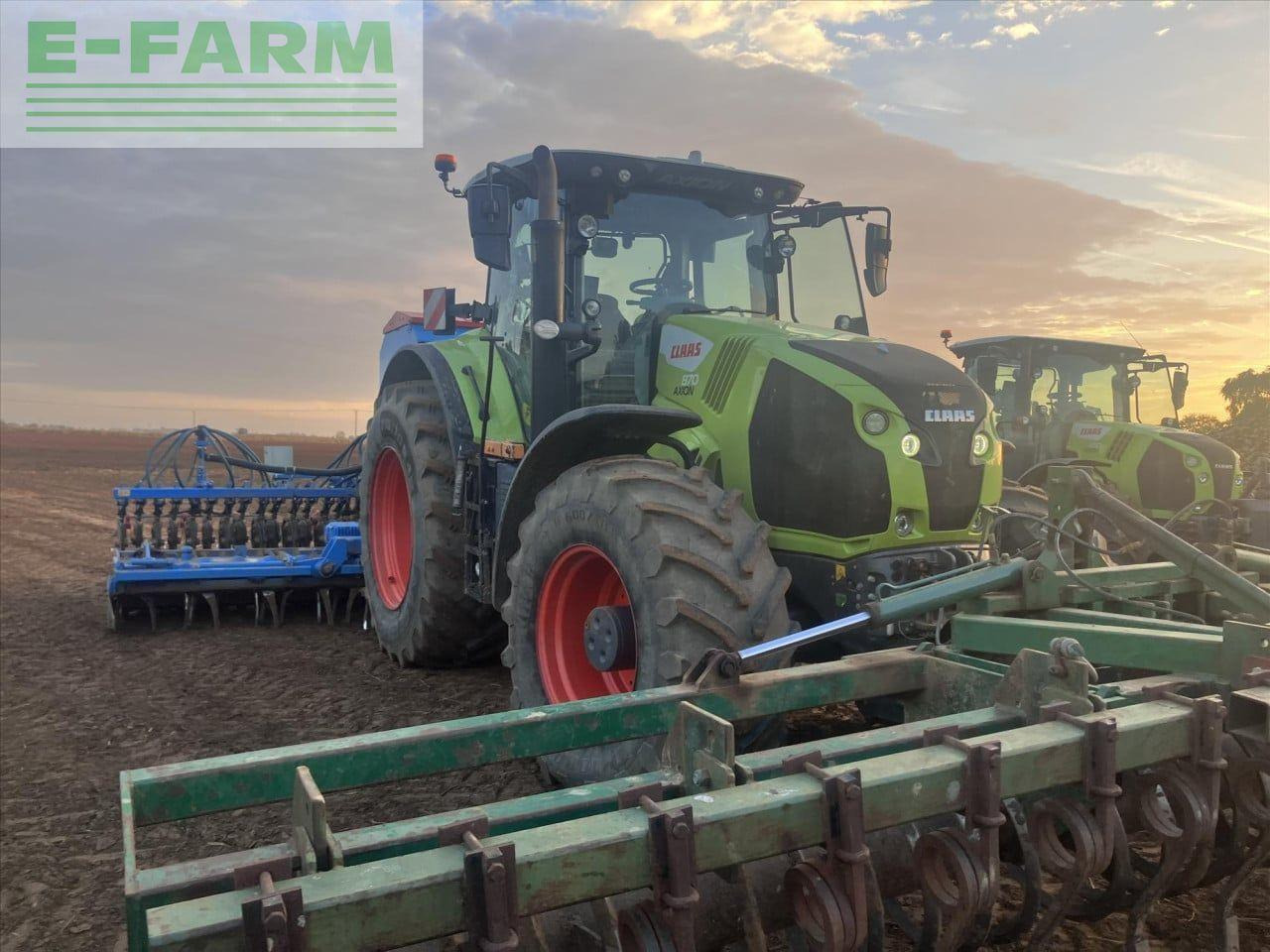 CLAAS AXION 870 - Τρακτέρ: φωτογραφία 3 CLAAS AXION 870 - Τρακτέρ: φωτογραφία 3