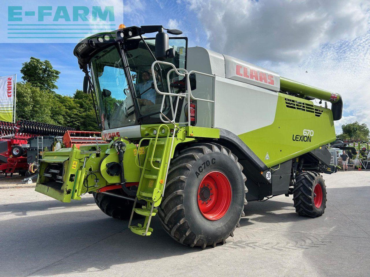 CLAAS LEXION 670 M T4F - Θεριζοαλωνιστική μηχανή: φωτογραφία 1 CLAAS LEXION 670 M T4F - Θεριζοαλωνιστική μηχανή: φωτογραφία 1