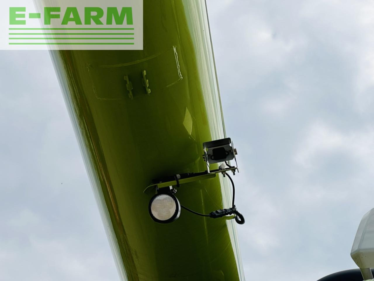 Θεριζοαλωνιστική μηχανή CLAAS LEXION 8800 TT E5: φωτογραφία 8 Θεριζοαλωνιστική μηχανή CLAAS LEXION 8800 TT E5: φωτογραφία 8