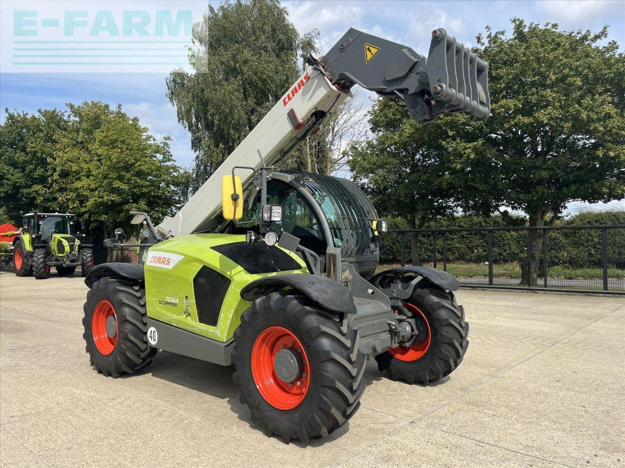 CLAAS SCORPION 7044 - Τηλεσκοπικός φορτωτής: φωτογραφία 3 CLAAS SCORPION 7044 - Τηλεσκοπικός φορτωτής: φωτογραφία 3