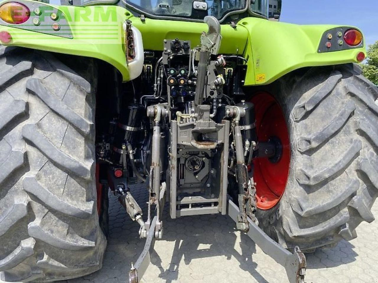 CLAAS arion 440 cis CIS - Τρακτέρ: φωτογραφία 5 CLAAS arion 440 cis CIS - Τρακτέρ: φωτογραφία 5