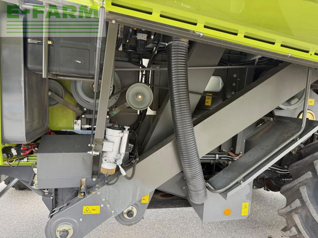 Θεριζοαλωνιστική μηχανή CLAAS avero 160: φωτογραφία 14