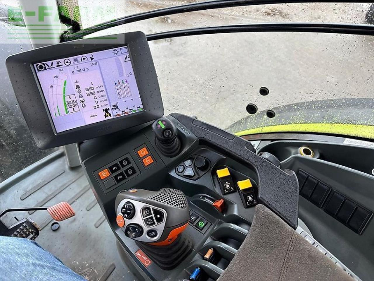 CLAAS axion 810 cmatic CMATIC - Τρακτέρ: φωτογραφία 2 CLAAS axion 810 cmatic CMATIC - Τρακτέρ: φωτογραφία 2
