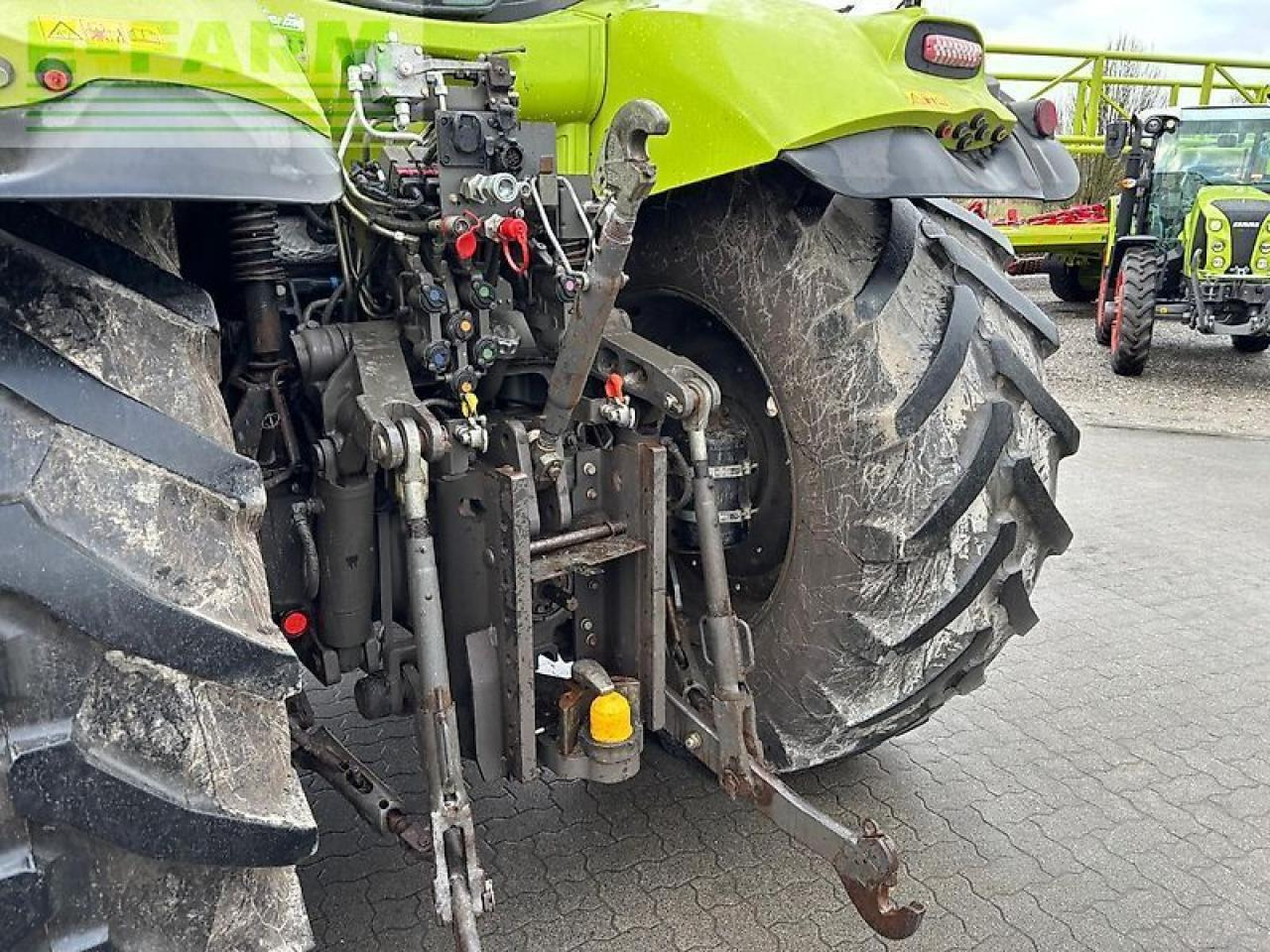 CLAAS axion 810 cmatic CMATIC - Τρακτέρ: φωτογραφία 4 CLAAS axion 810 cmatic CMATIC - Τρακτέρ: φωτογραφία 4