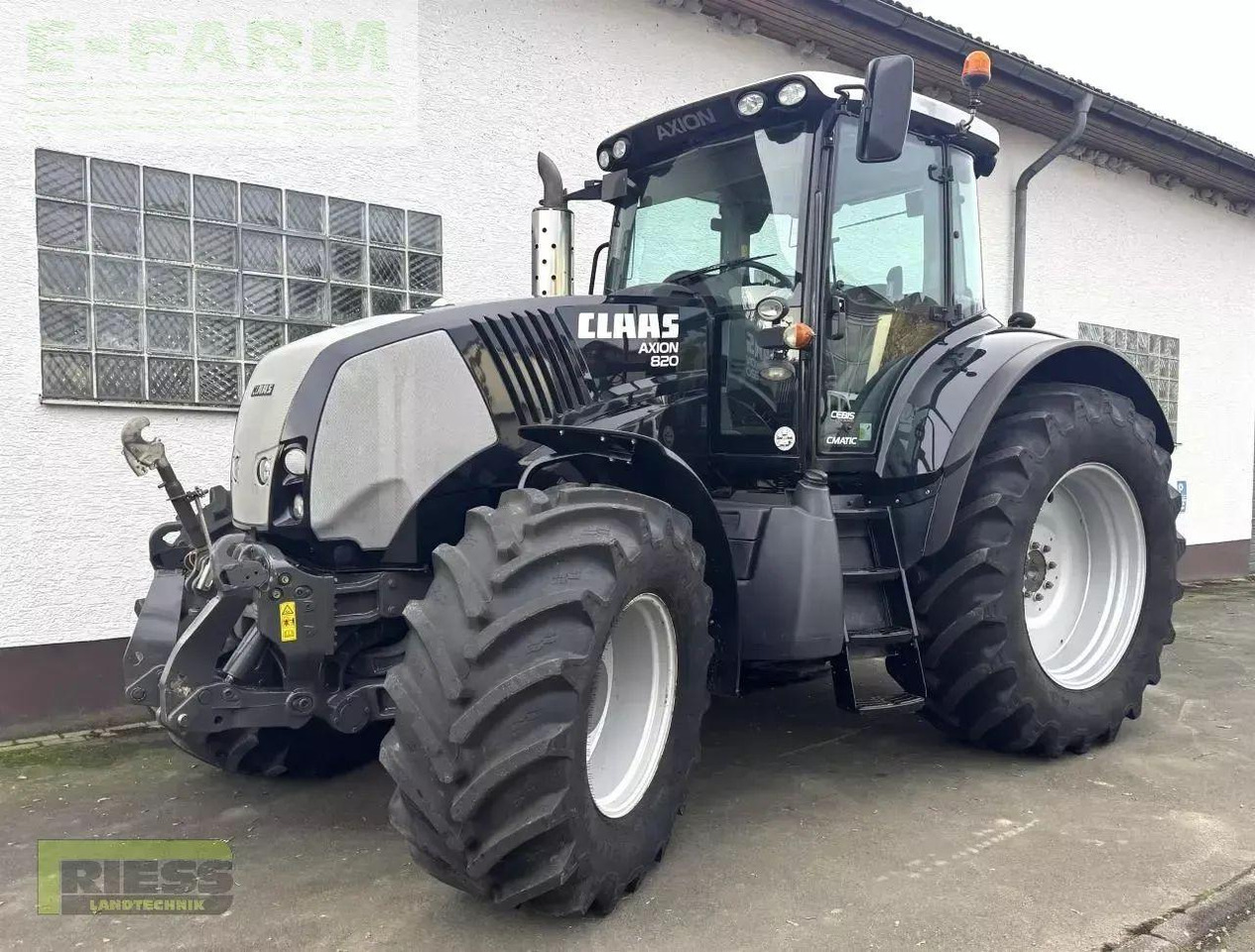CLAAS axion 810 cmatic cebis black edition CMATIC CEBIS - Τρακτέρ: φωτογραφία 1 CLAAS axion 810 cmatic cebis black edition CMATIC CEBIS - Τρακτέρ: φωτογραφία 1