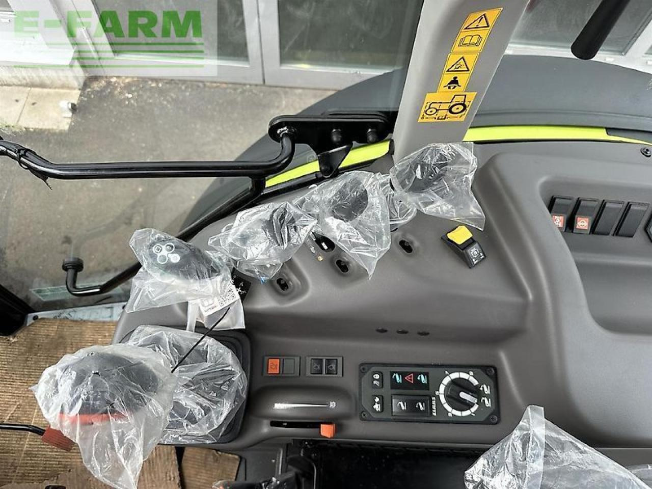 CLAAS axos 240 advanced fl-konsole - Τρακτέρ: φωτογραφία 5 CLAAS axos 240 advanced fl-konsole - Τρακτέρ: φωτογραφία 5