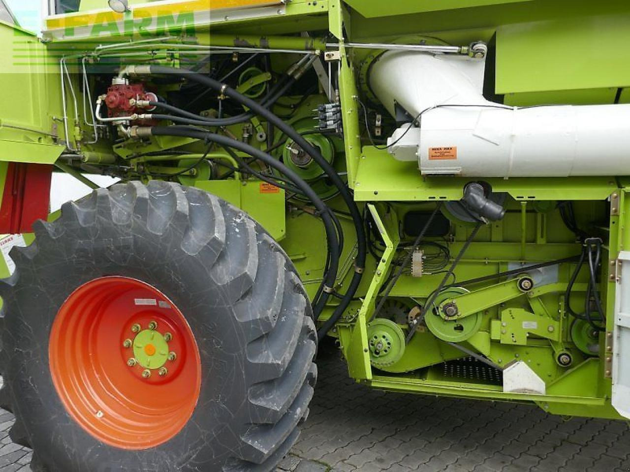 CLAAS dominator 208 mega - Θεριζοαλωνιστική μηχανή: φωτογραφία 5 CLAAS dominator 208 mega - Θεριζοαλωνιστική μηχανή: φωτογραφία 5