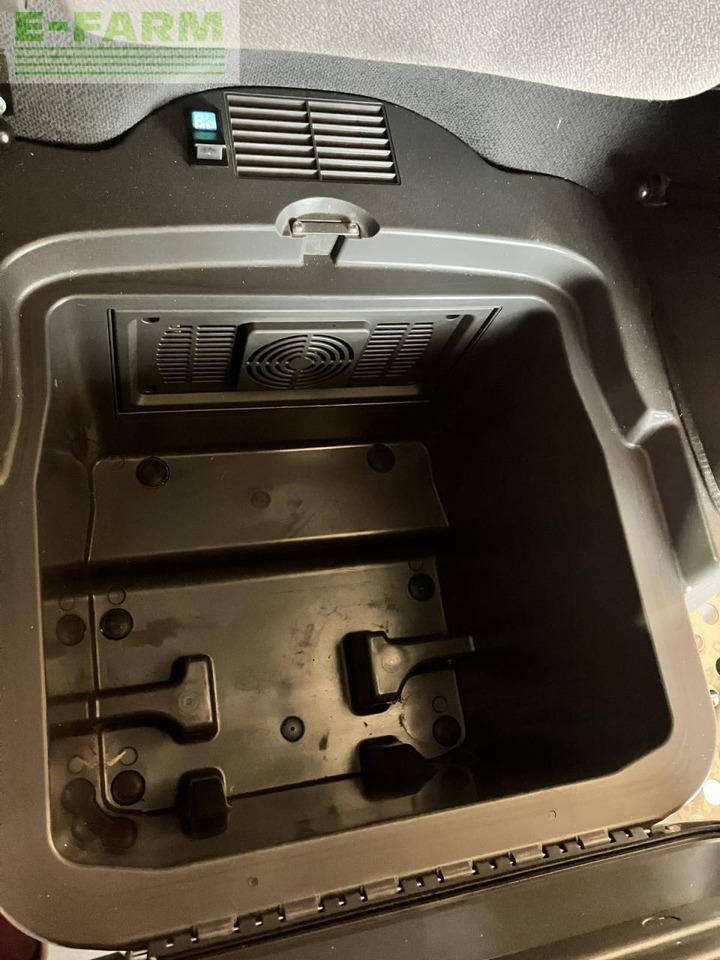 Θεριζοαλωνιστική μηχανή CLAAS lexion 5300: φωτογραφία 26