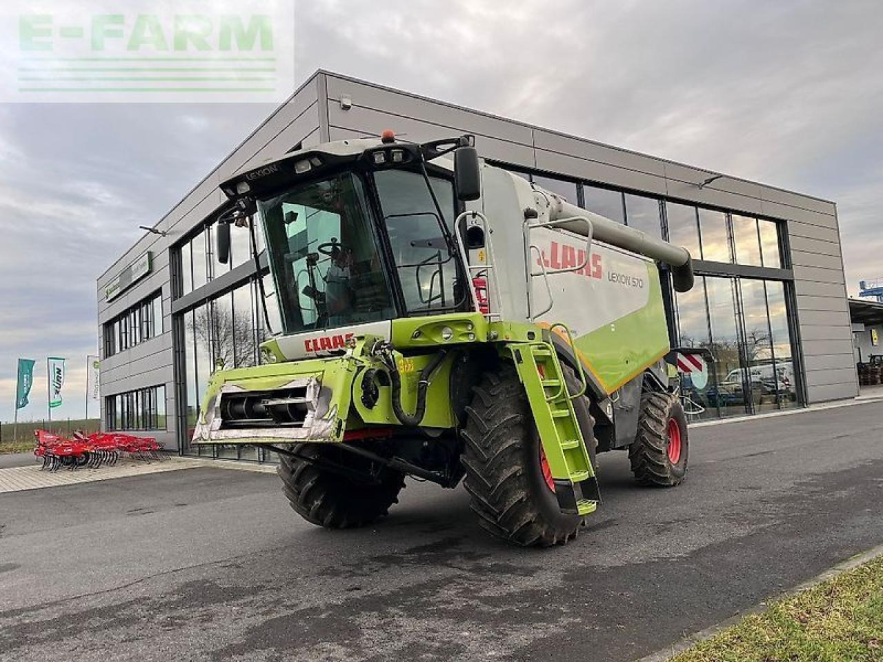 CLAAS lexion 570 - Θεριζοαλωνιστική μηχανή: φωτογραφία 1 CLAAS lexion 570 - Θεριζοαλωνιστική μηχανή: φωτογραφία 1