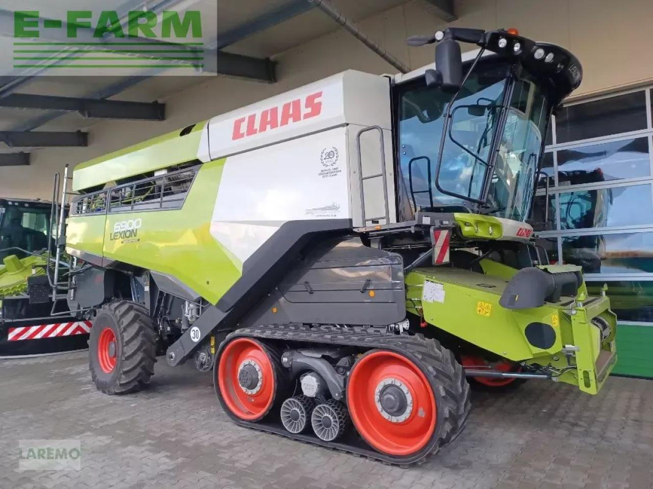 CLAAS lexion 6900 terratrac + vario v 930 - Θεριζοαλωνιστική μηχανή: φωτογραφία 1 CLAAS lexion 6900 terratrac + vario v 930 - Θεριζοαλωνιστική μηχανή: φωτογραφία 1