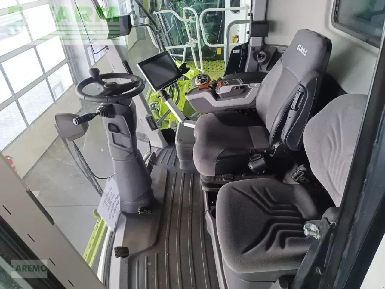 Θεριζοαλωνιστική μηχανή CLAAS lexion 7500 terra trac: φωτογραφία 15 Θεριζοαλωνιστική μηχανή CLAAS lexion 7500 terra trac: φωτογραφία 15