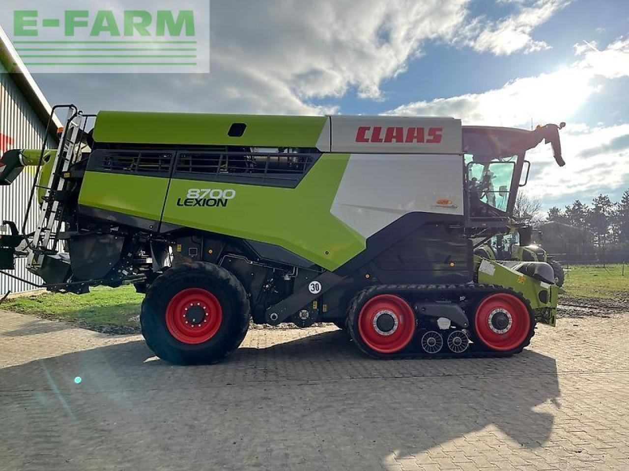 CLAAS lexion 8700 tt - Θεριζοαλωνιστική μηχανή: φωτογραφία 4 CLAAS lexion 8700 tt - Θεριζοαλωνιστική μηχανή: φωτογραφία 4