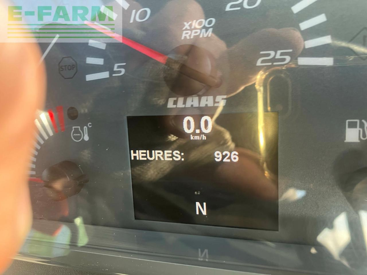 CLAAS nexos 220 ve cabine 4rm VE - Τρακτέρ: φωτογραφία 4 CLAAS nexos 220 ve cabine 4rm VE - Τρακτέρ: φωτογραφία 4