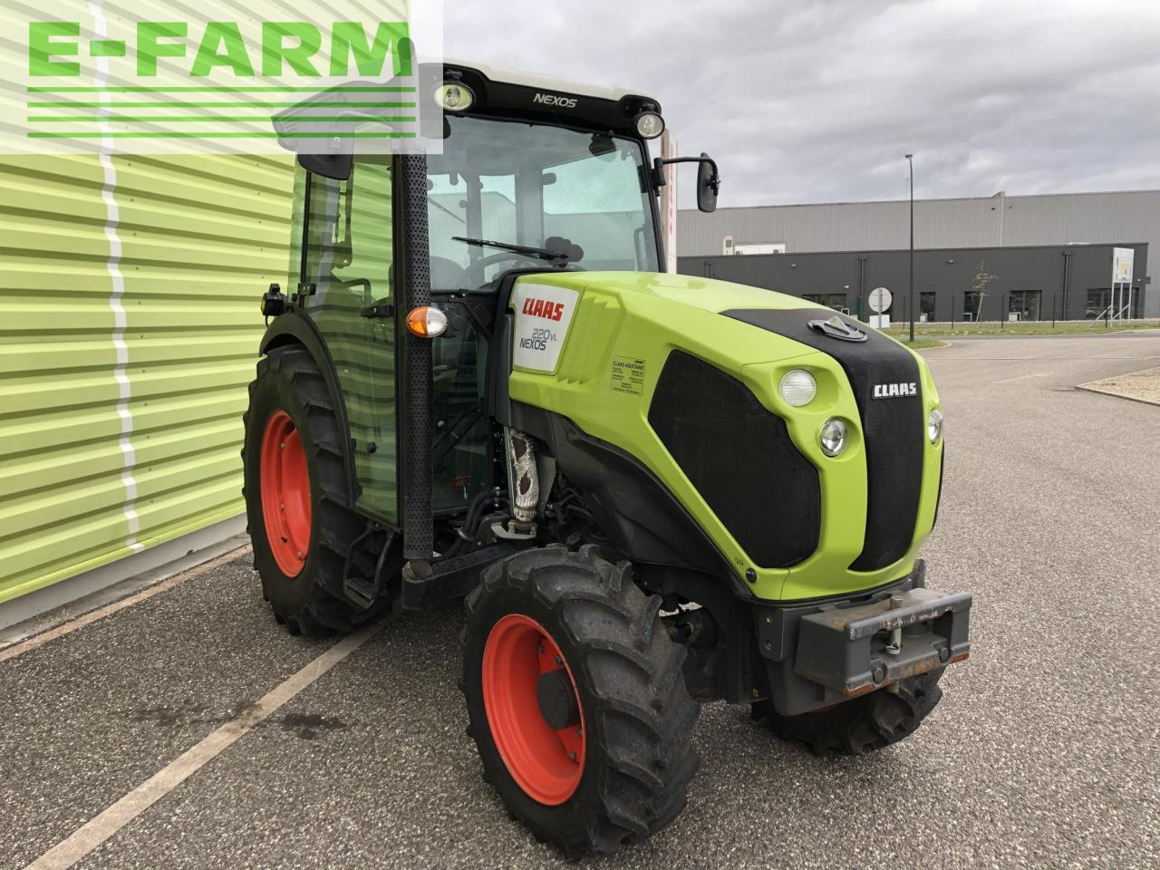 CLAAS nexos 220 vl - Τρακτέρ: φωτογραφία 5 CLAAS nexos 220 vl - Τρακτέρ: φωτογραφία 5