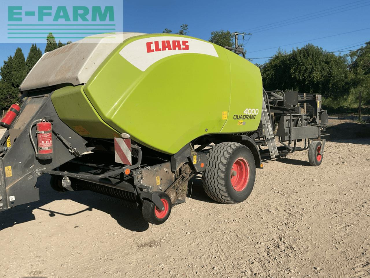 CLAAS quadrant 4000 - Χορτοδετική μηχανή τετράγωνες μπάλες: φωτογραφία 1 CLAAS quadrant 4000 - Χορτοδετική μηχανή τετράγωνες μπάλες: φωτογραφία 1